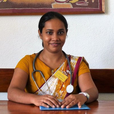 sri lanka ayuruveda doctor pavithra